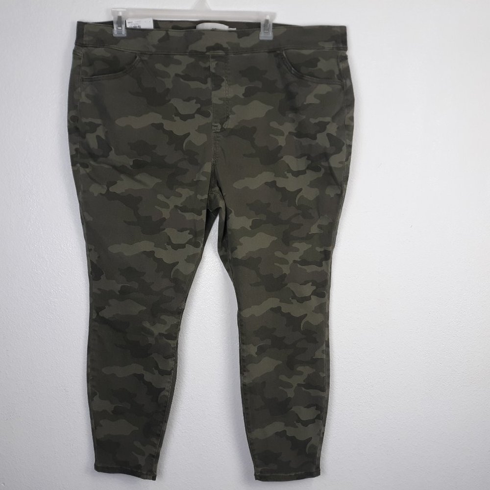 Sonoma Goods for Life NWT Women's Plus Size 24W Jegging Camouflage Pull On Denim